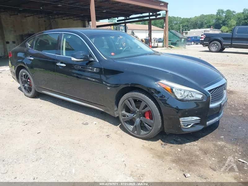 2015 INFINITI Q70L