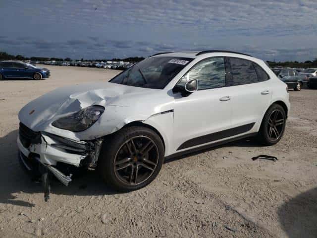 2019 PORSCHE MACAN