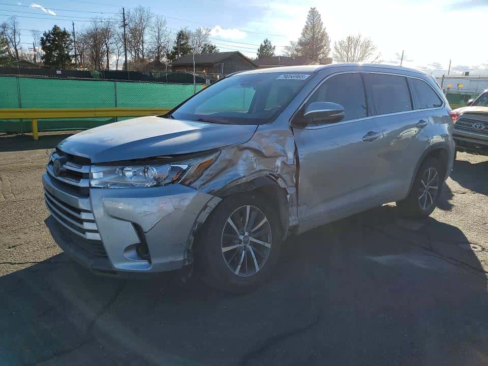 2017 TOYOTA HIGHLANDER