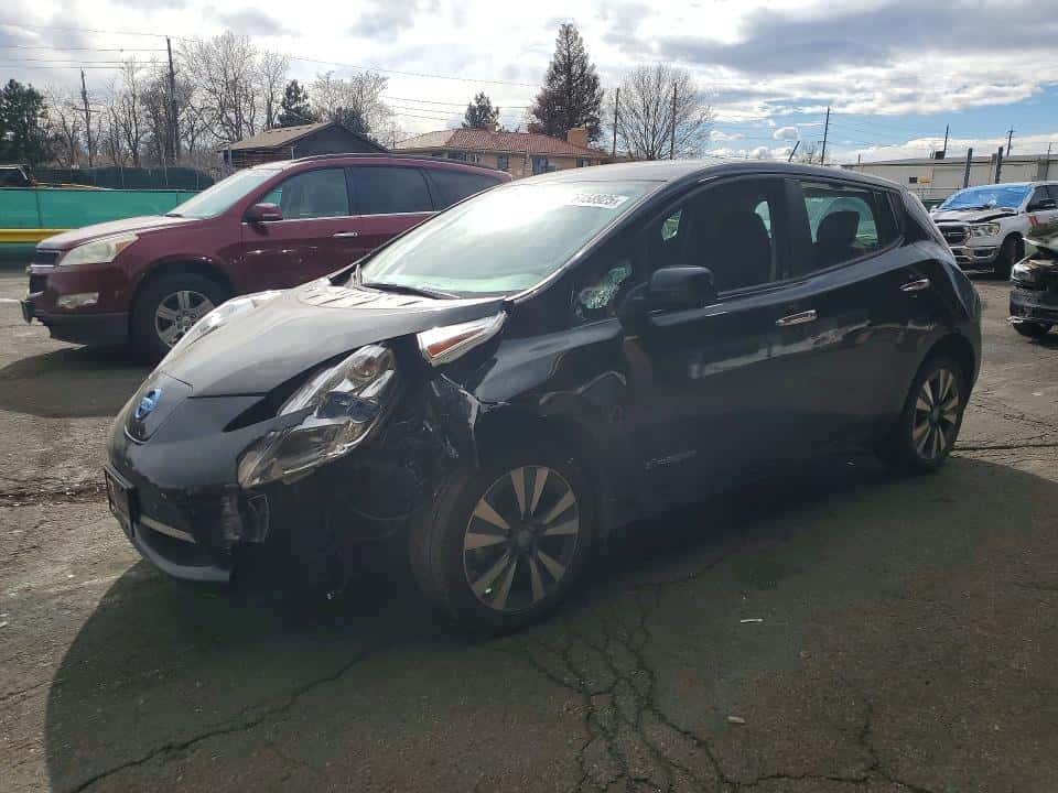 2015 NISSAN LEAF