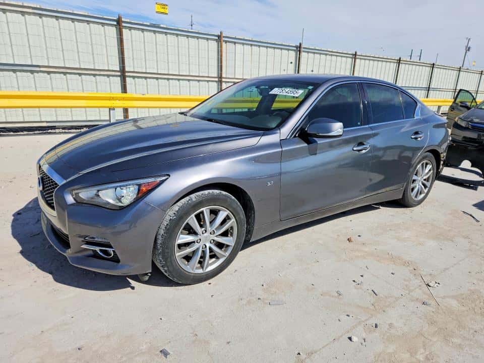 2015 INFINITI Q50