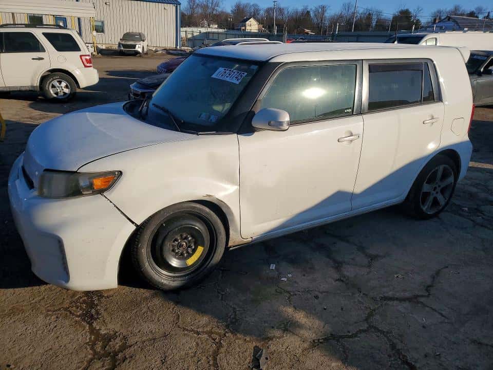 2013 TOYOTA SCION