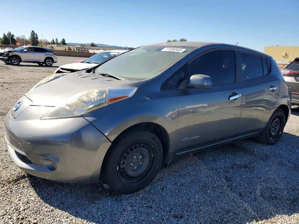 2016 NISSAN LEAF