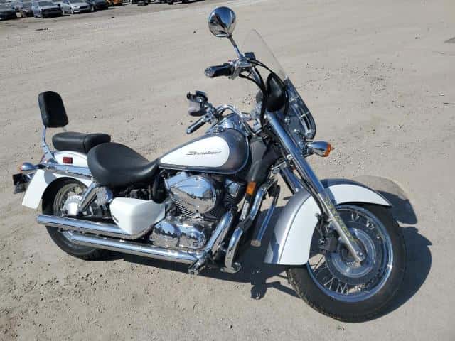 2013 HONDA VT750