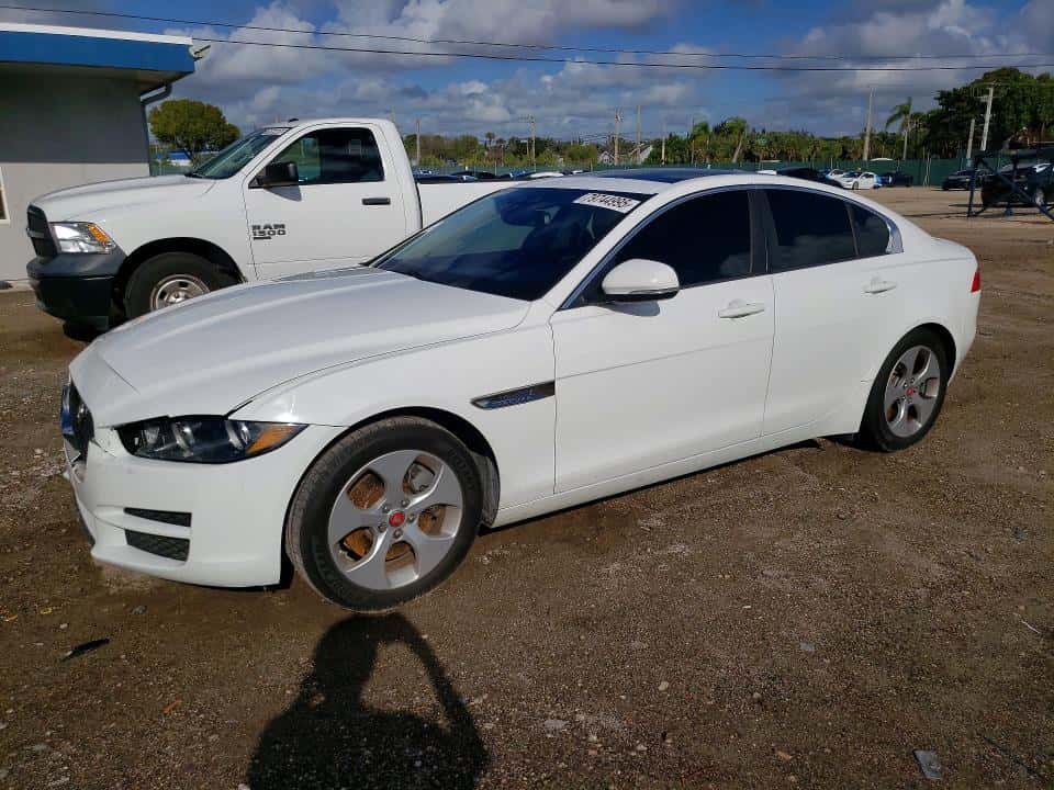 2017 JAGUAR XE