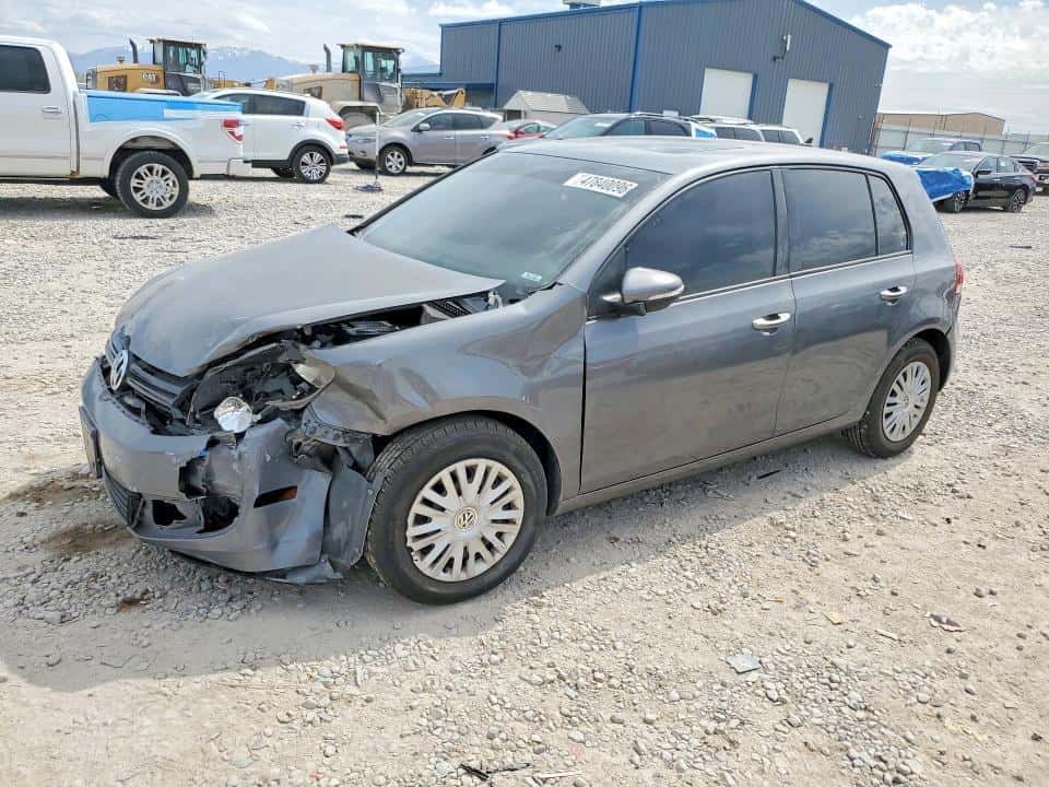 2013 VOLKSWAGEN GOLF