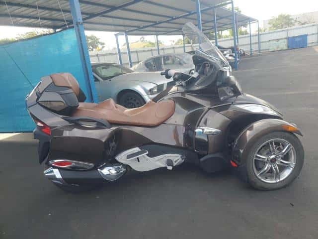 2012 INNE SPYDER ROADSTER