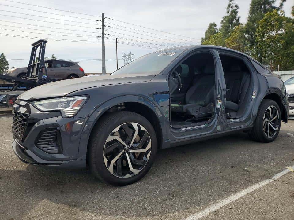 2024 AUDI Q8