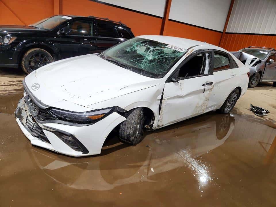 2024 HYUNDAI ELANTRA