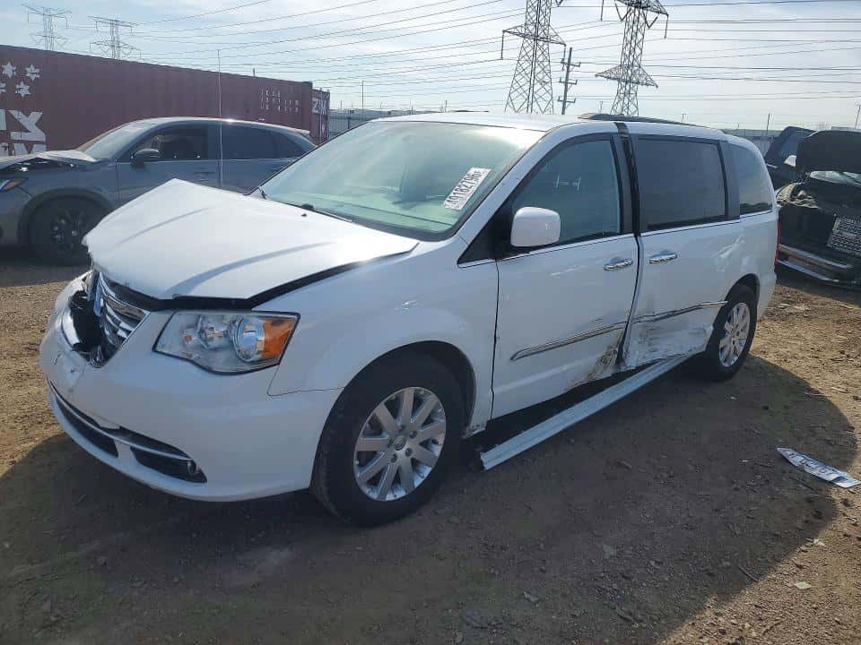 2016 CHRYSLER VOYAGER