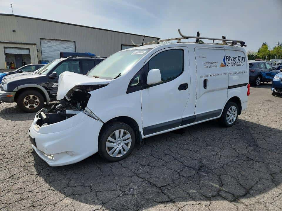 2017 NISSAN NV