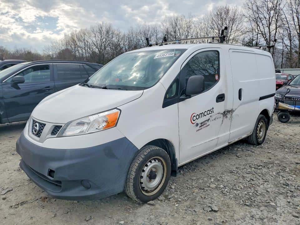2017 NISSAN NV