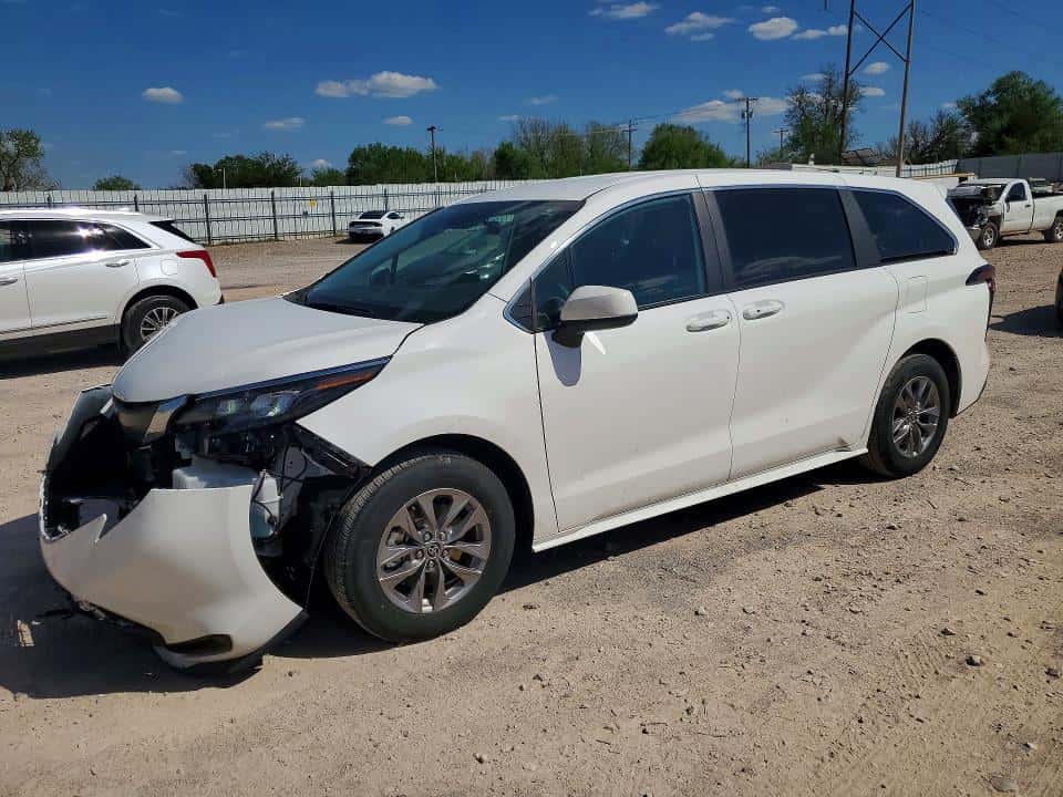 2025 TOYOTA SIENNA