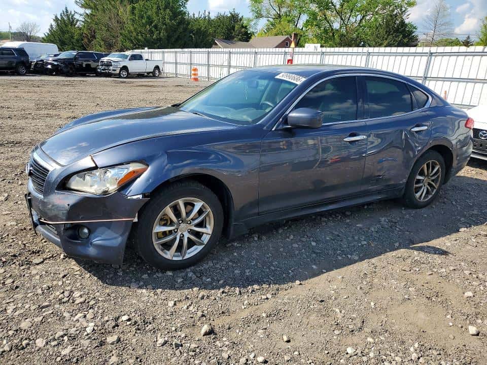 2011 INFINITI M37