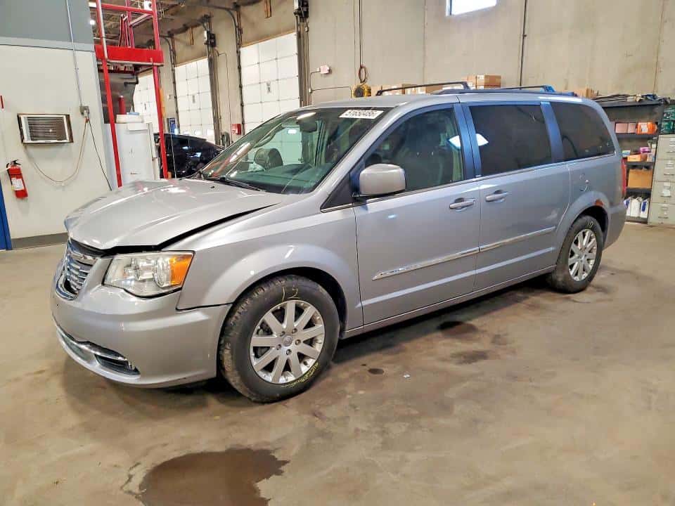 2013 CHRYSLER VOYAGER