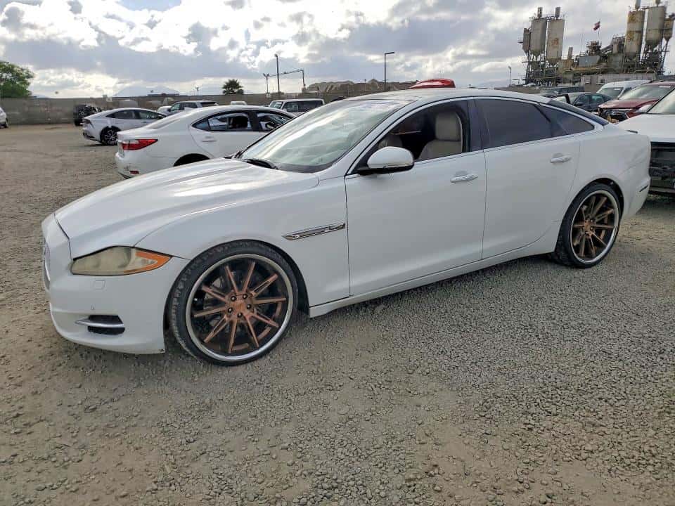 2013 JAGUAR XJ