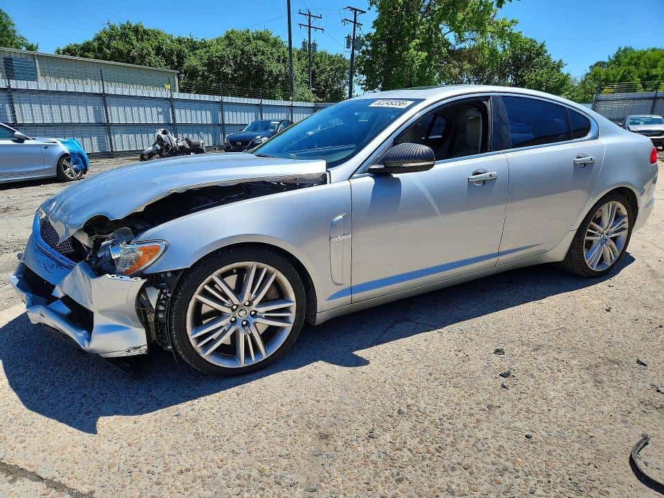 2011 JAGUAR XF