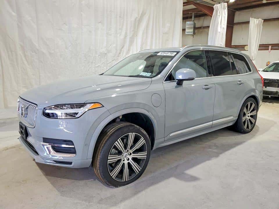 2025 VOLVO XC90