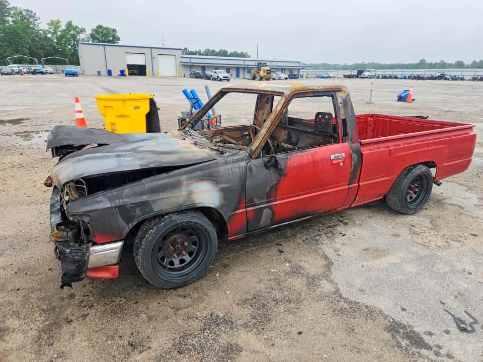 1987 TOYOTA PICKUP