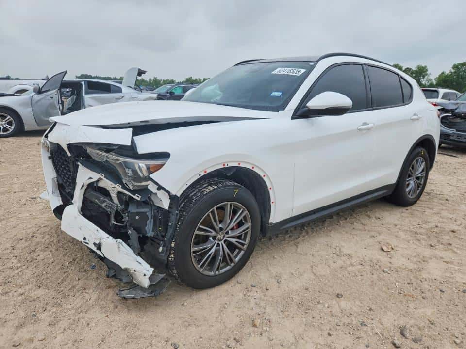 2022 ALFA ROMEO STELVIO