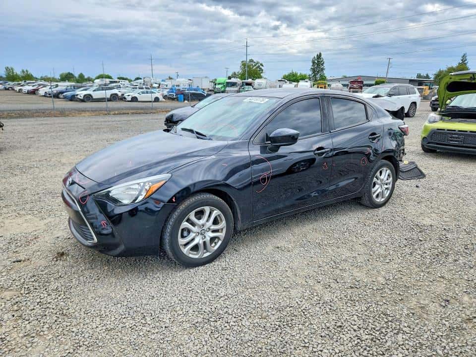 2017 TOYOTA YARIS