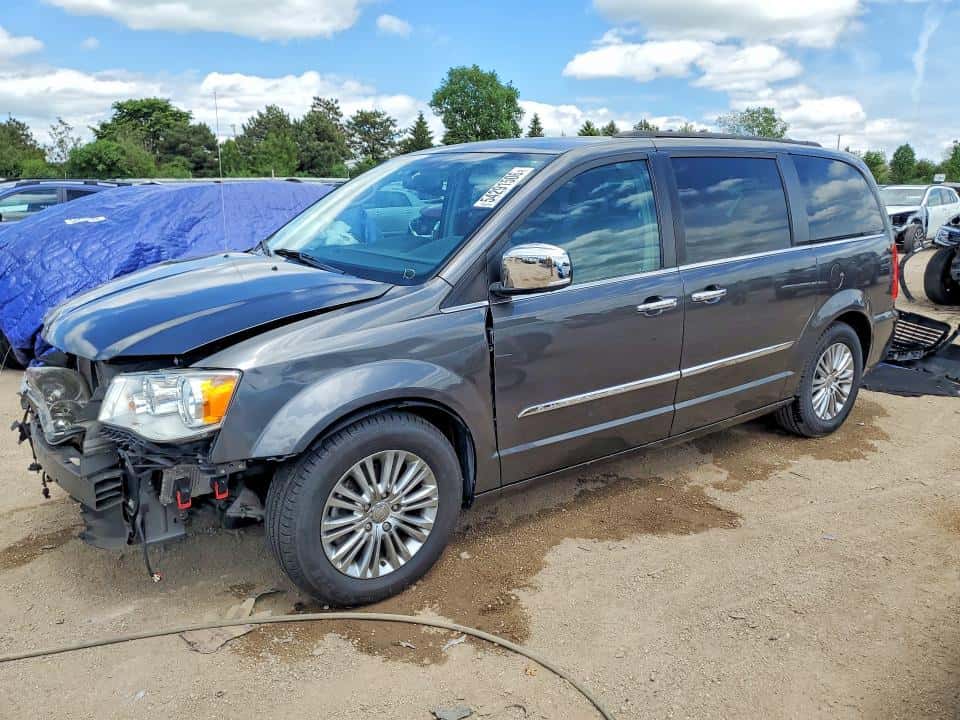 2016 CHRYSLER VOYAGER