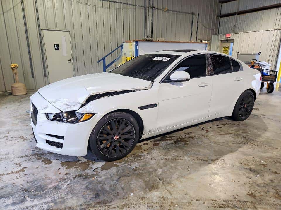 2017 JAGUAR XE