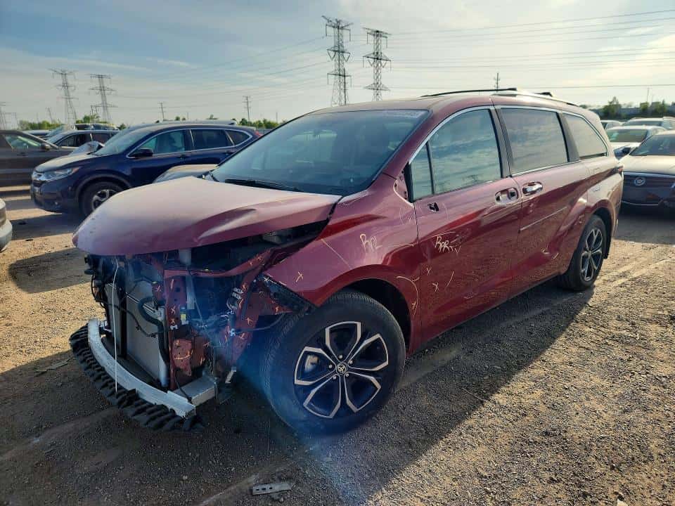 2025 TOYOTA SIENNA