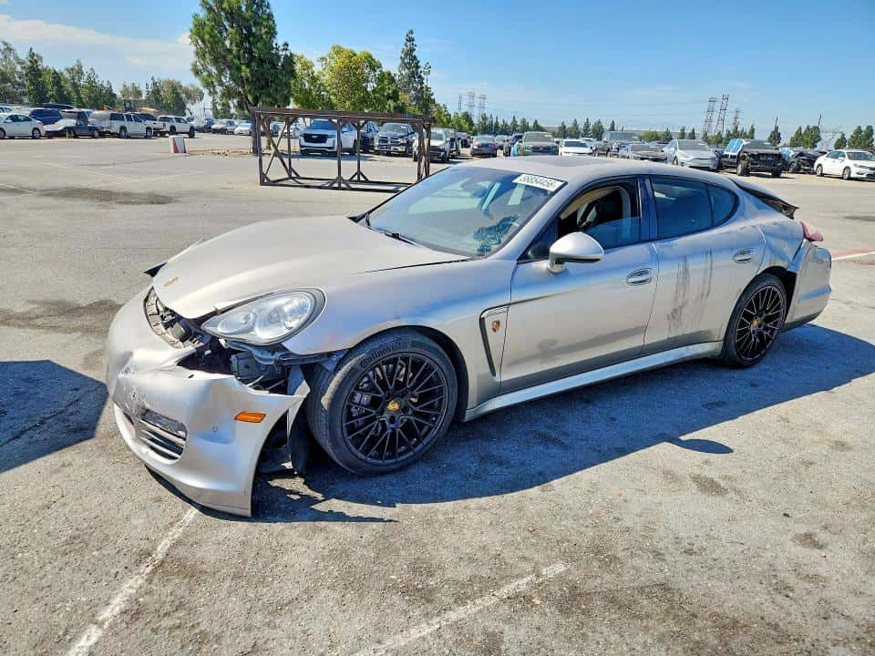 2013 PORSCHE PANAMERA