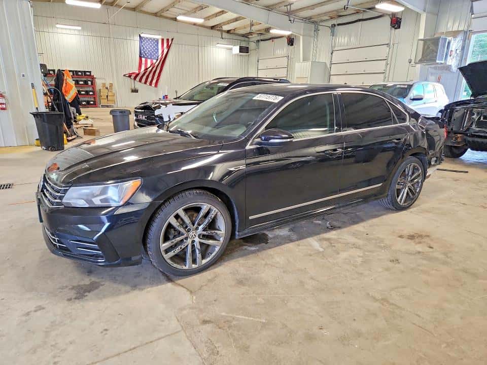 2017 VOLKSWAGEN PASSAT