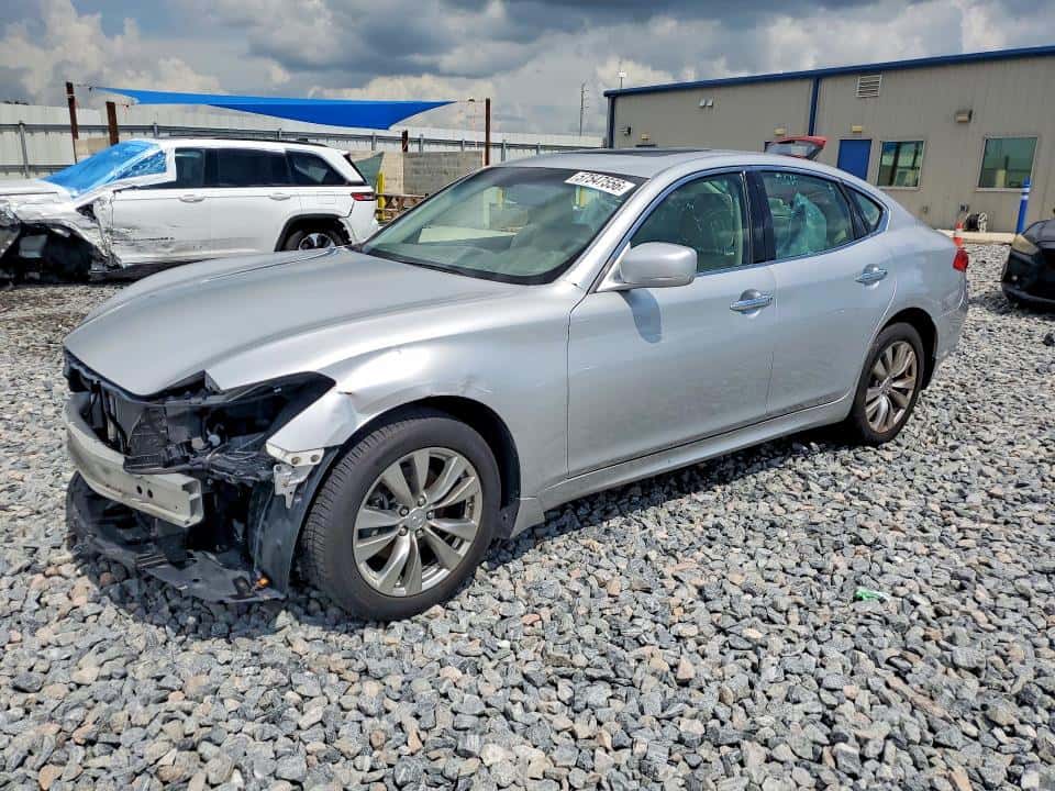 2013 INFINITI M