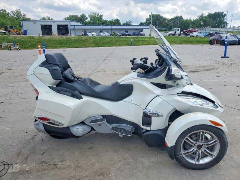 2011 INNE SPYDER