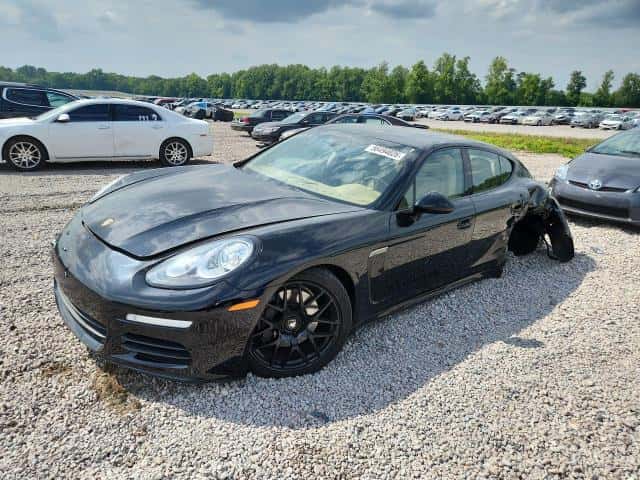 2015 PORSCHE PANAMERA
