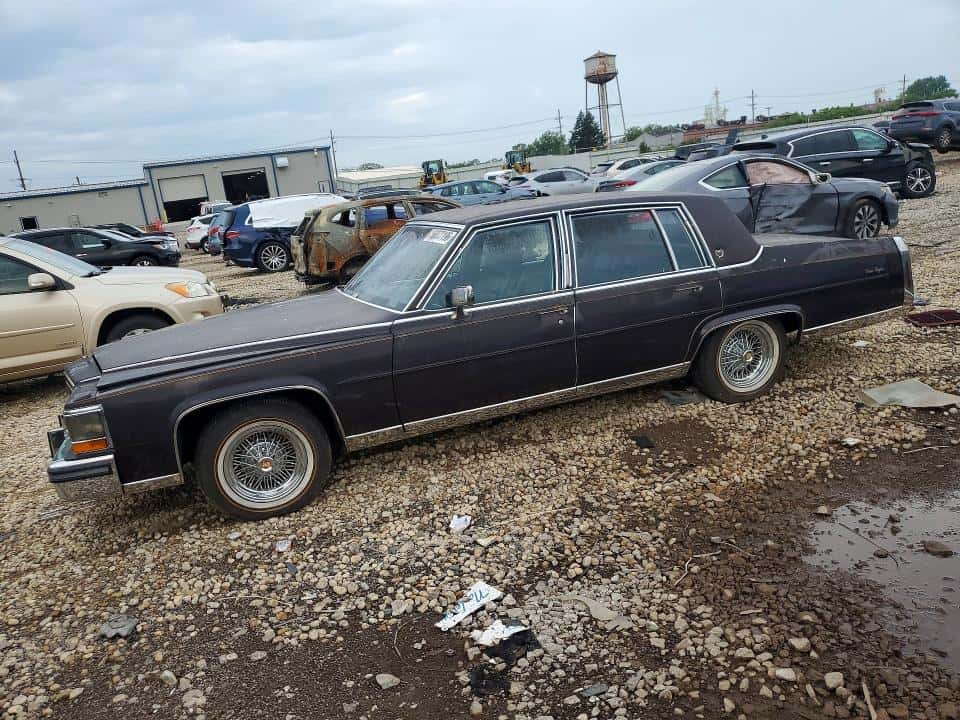1986 CADILLAC FLEETWOOD