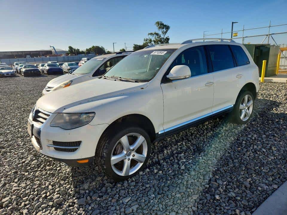 2010 VOLKSWAGEN TOUAREG