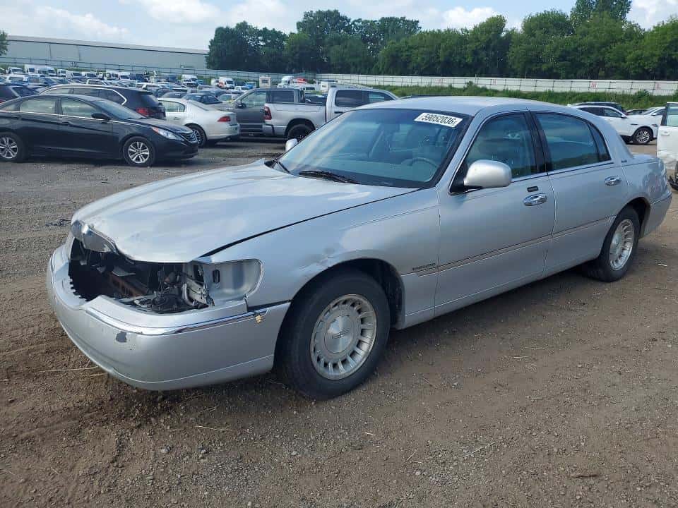 2000 LINCOLN TOWN CAR