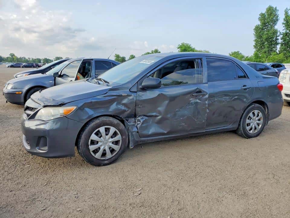 2013 TOYOTA COROLLA