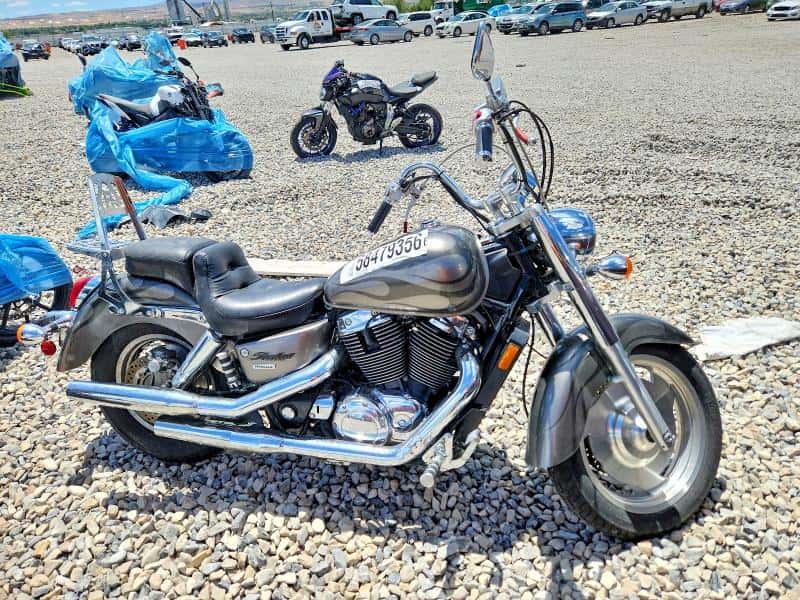 2006 HONDA VT