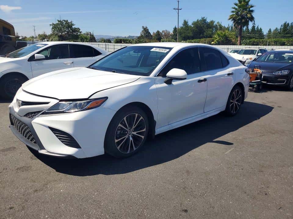 2018 TOYOTA CAMRY