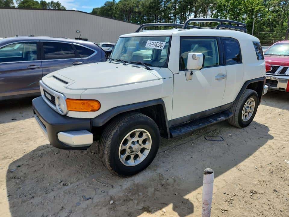 2013 TOYOTA FJ CRUISER