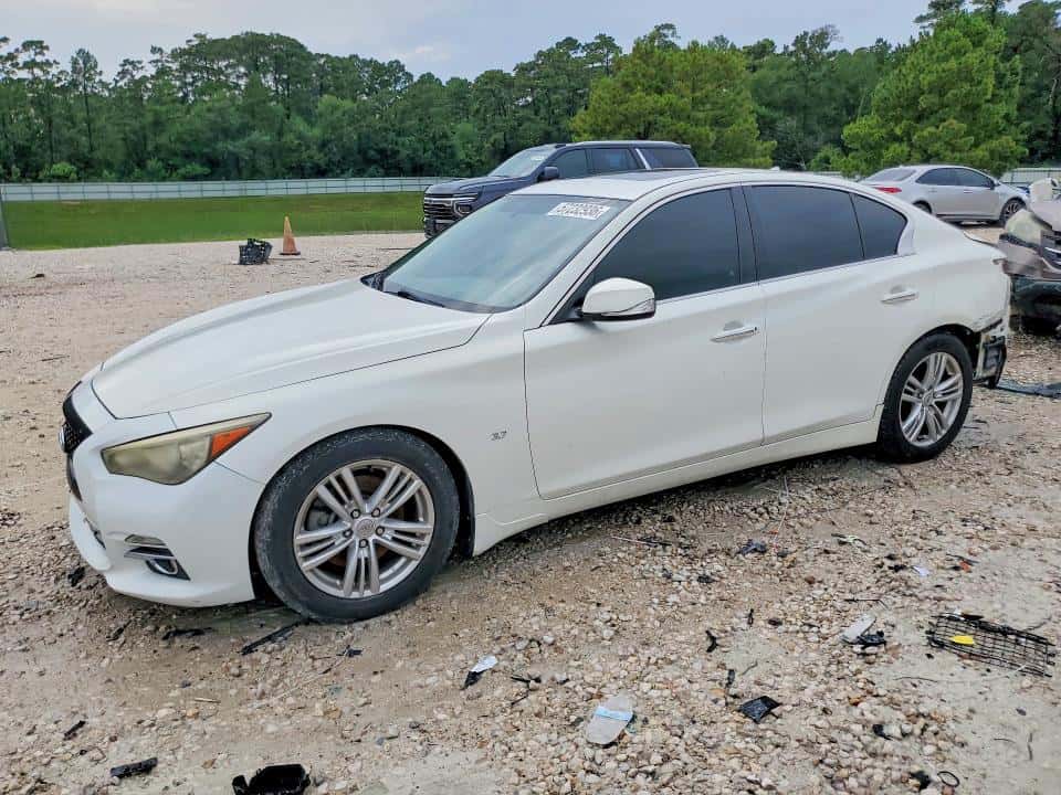 2014 INFINITI Q50