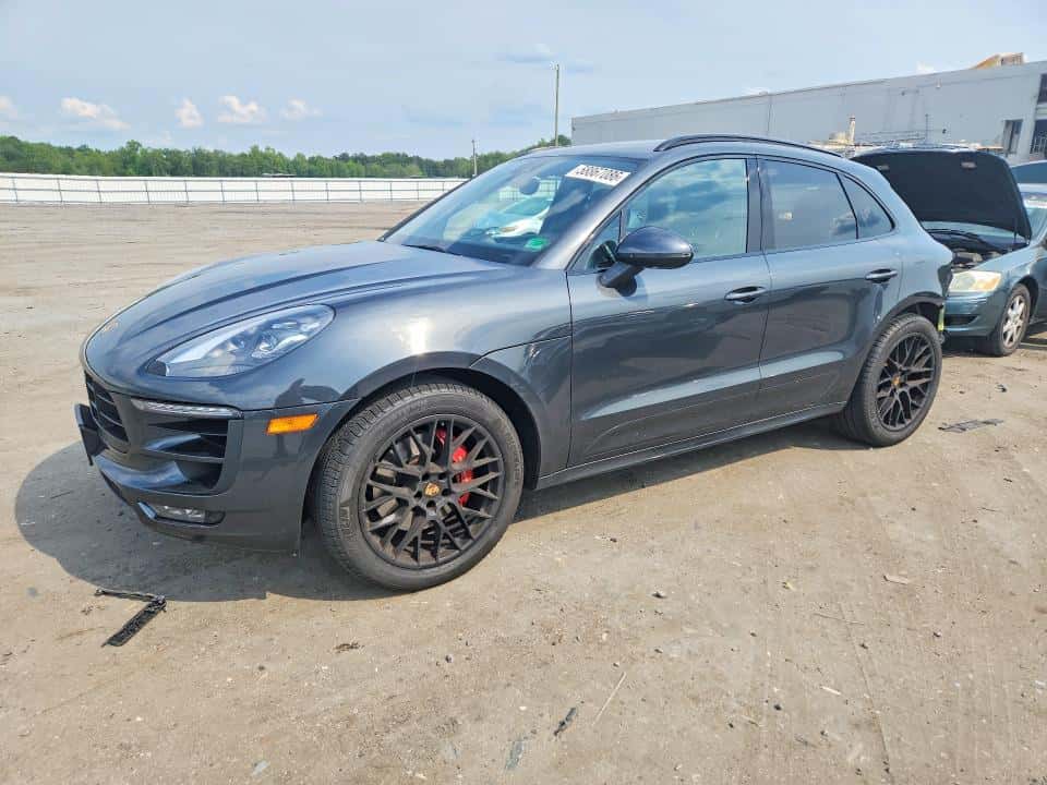 2017 PORSCHE MACAN