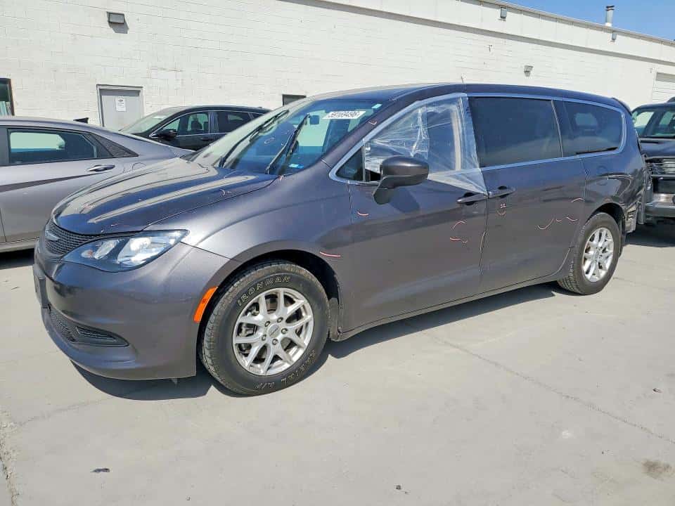 2022 CHRYSLER VOYAGER