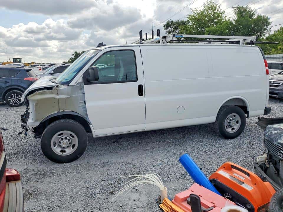 2025 CHEVROLET EXPRESS