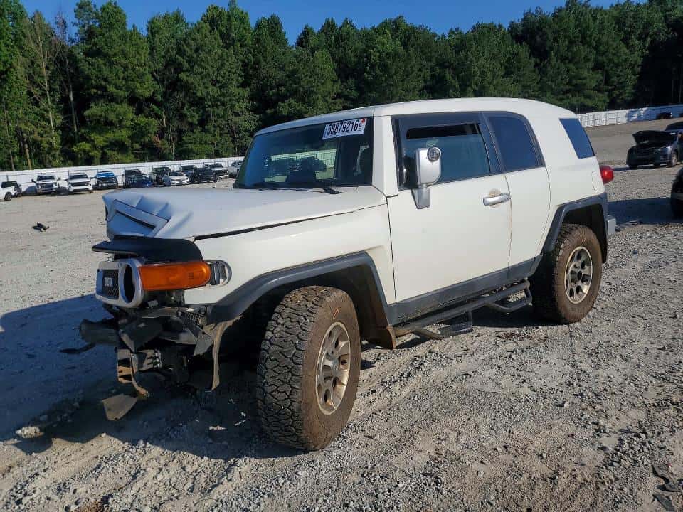 2012 TOYOTA FJ CRUISER