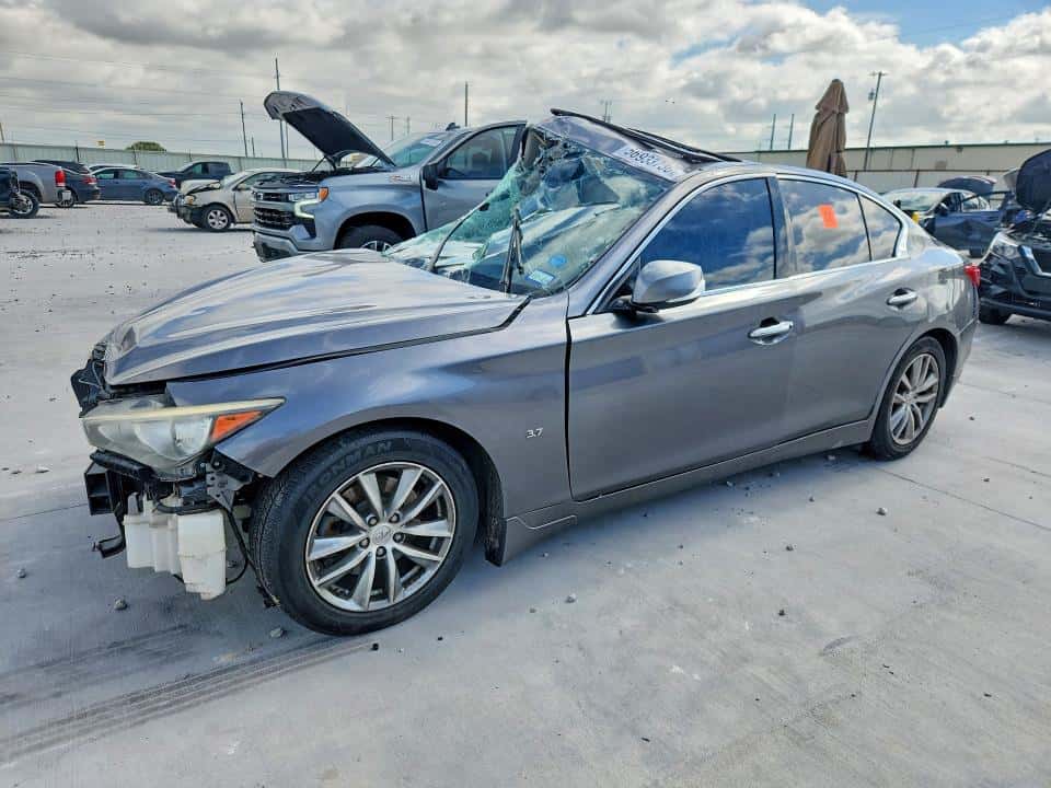 2014 INFINITI Q50