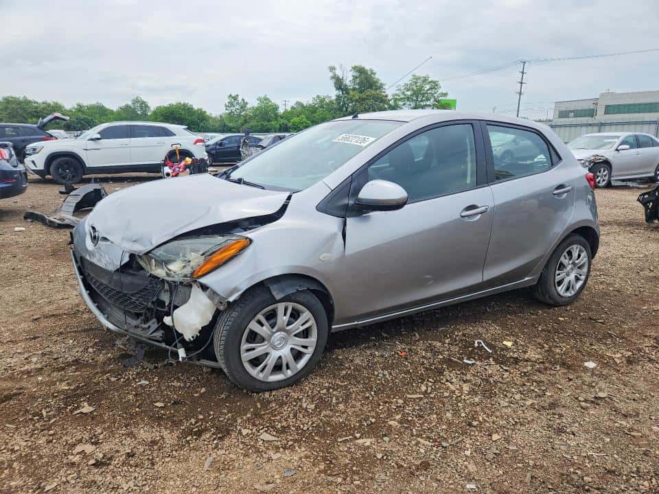 2011 MAZDA 2