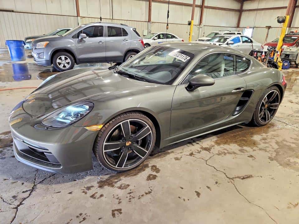 2021 PORSCHE CAYMAN
