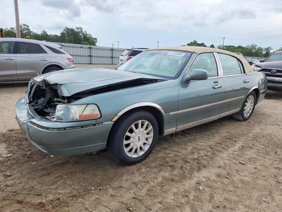 2006 LINCOLN TOWN CAR
