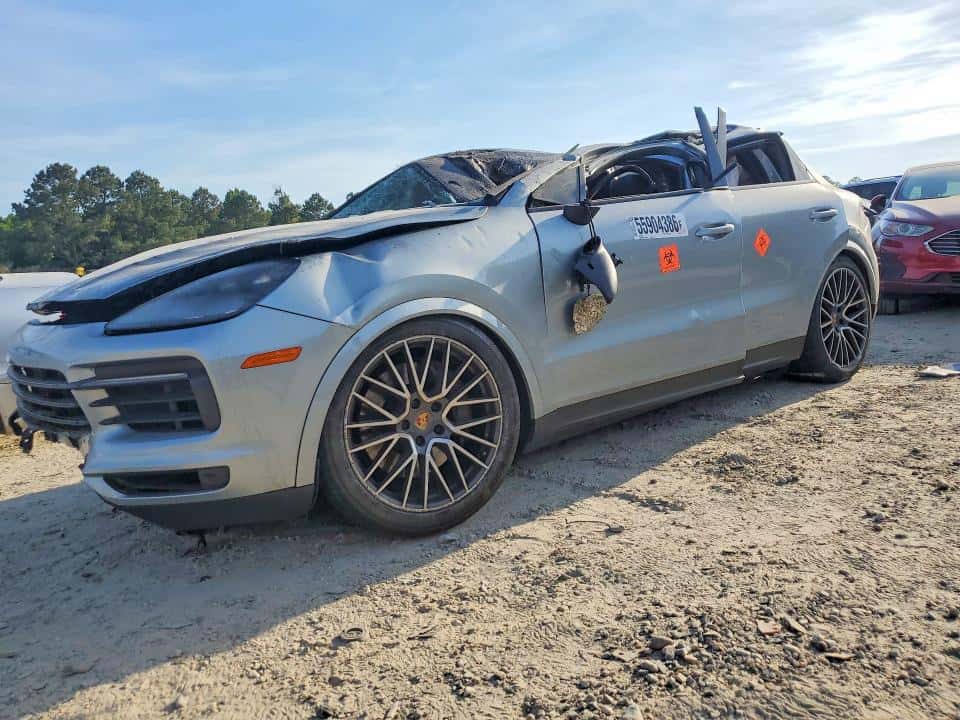 2020 PORSCHE CAYENNE